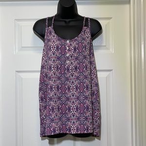 Beautiful racer back tank 🍇🌸🐚